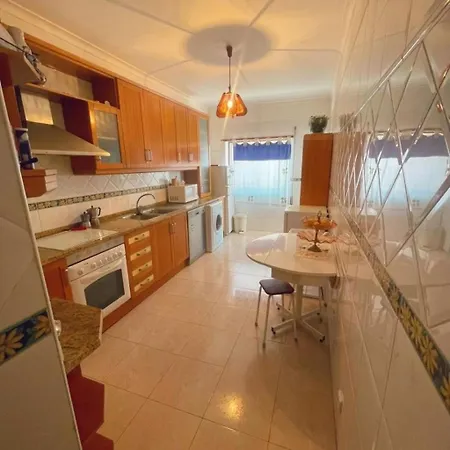 Entire 3 Bed With Private Wc ! شقة Samouco