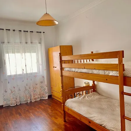 Entire 3 Bed With Private Wc ! *