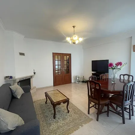 Entire 3 Bed With Private Wc ! Apartamento