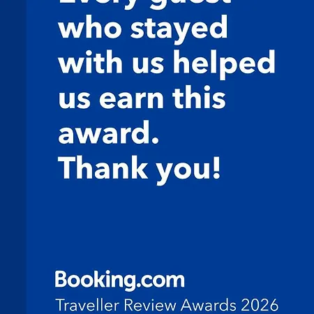 Appartement Entire 3 Bed With Private Wc ! Samouco