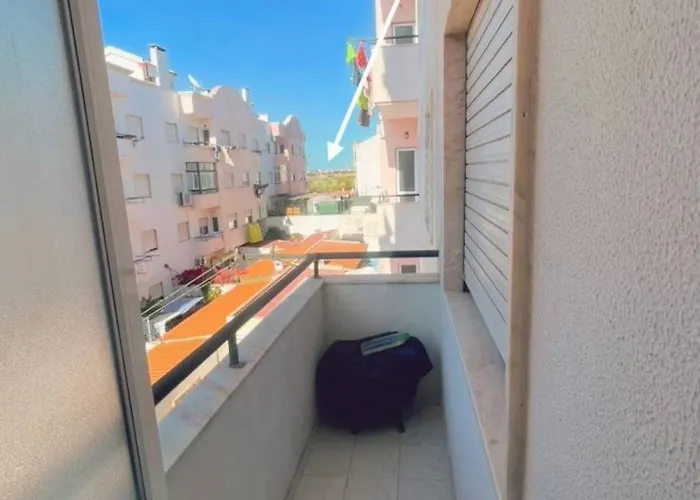 Entire 3 Bed With Private Wc ! Samouco